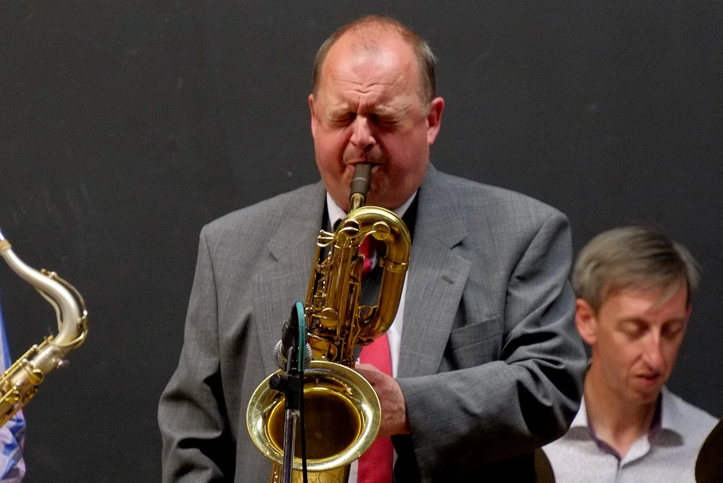 Enrico Tomasso, Alan Barnes 
