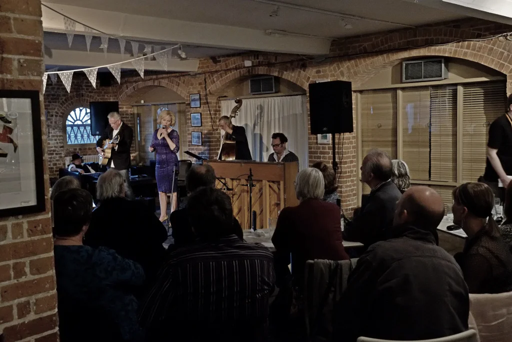 Zoe Francis 5tet