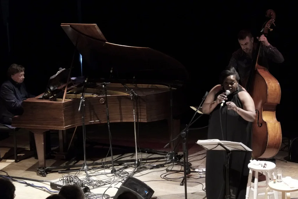 Aydenne Simone with the Keith Ingham Trio