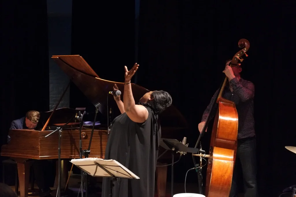 Aydenne Simone with the Keith Ingham Trio