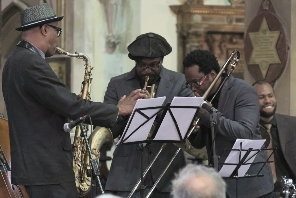 Roots and Herbs - the Art Blakey Project