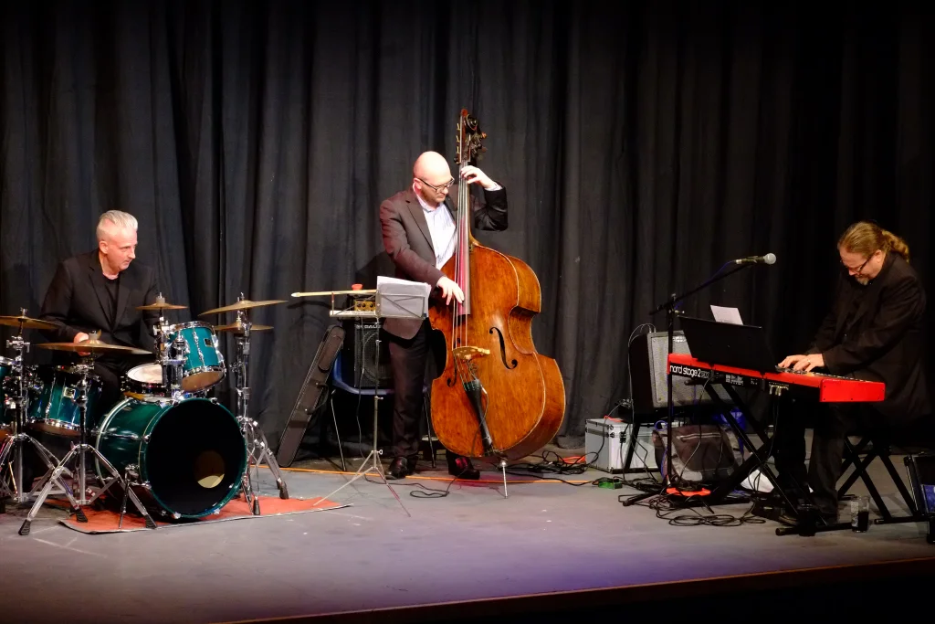 Craig Milverton Trio with Sandy Suchadolski and Nick Millward