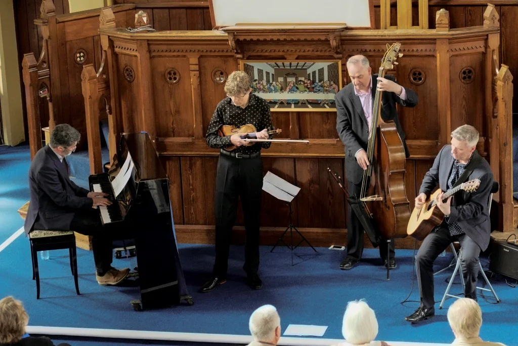 Tim Kliphuis Trio plus guest