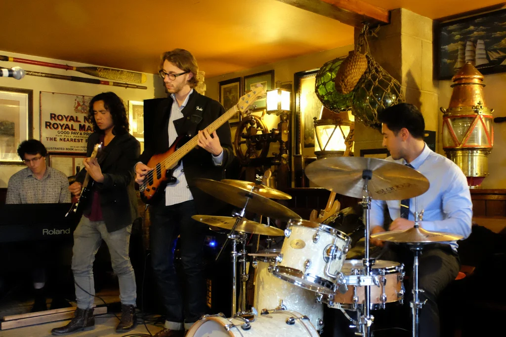 Fringe Gigs around Newport