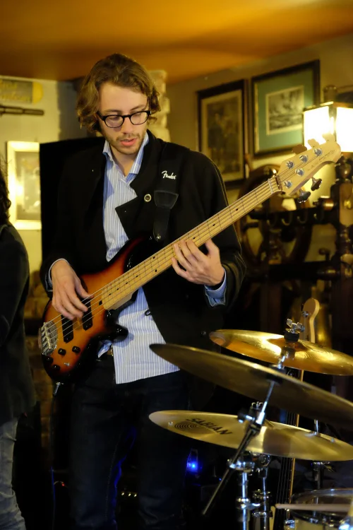 Fringe Gigs around Newport